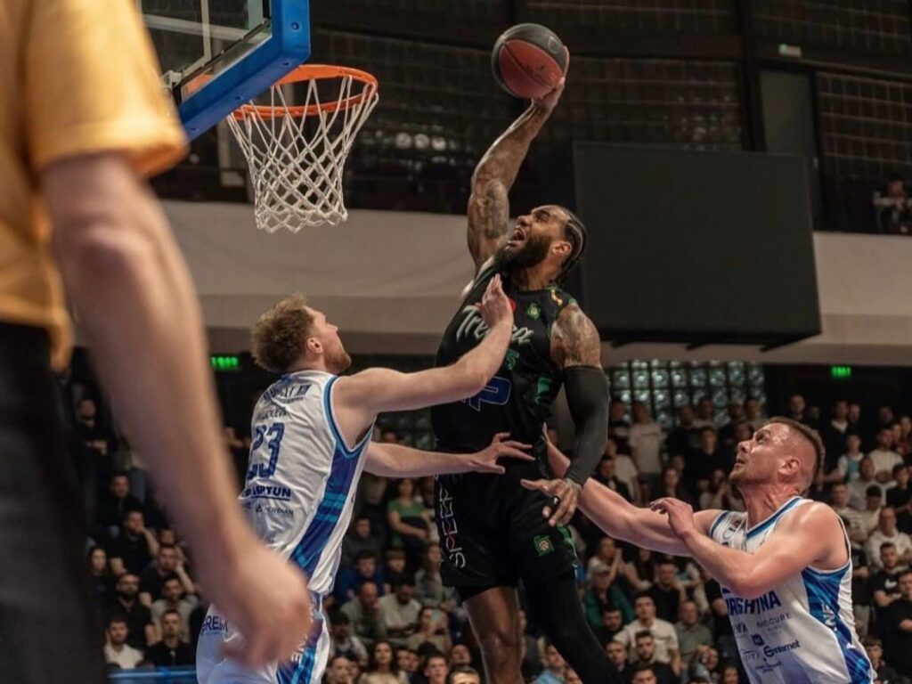 Toros Laguna refuerza la pintura: El trotamundos Michael Myers se une a los astados