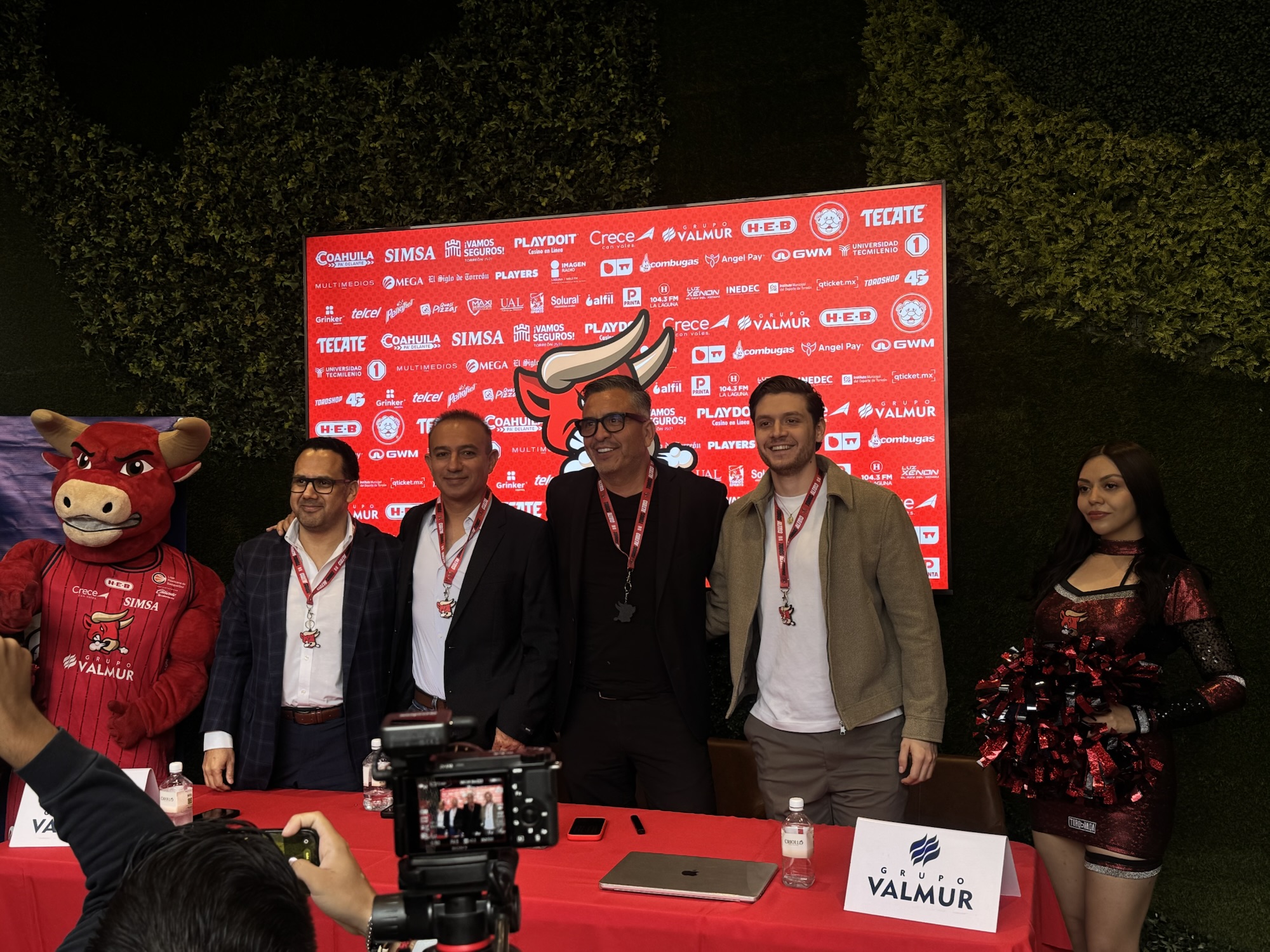 Toros Laguna inicia su camino a 2027; presenta nuevo entrenador y anuncia cambios para la temporada